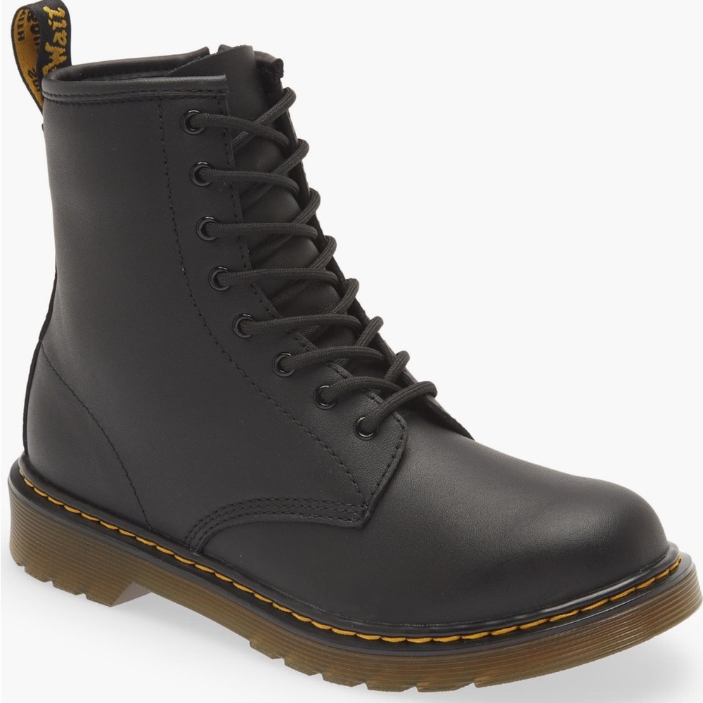 KIDS- Dr. Martens Black Leather Lace-Up combat Boots- size 3US